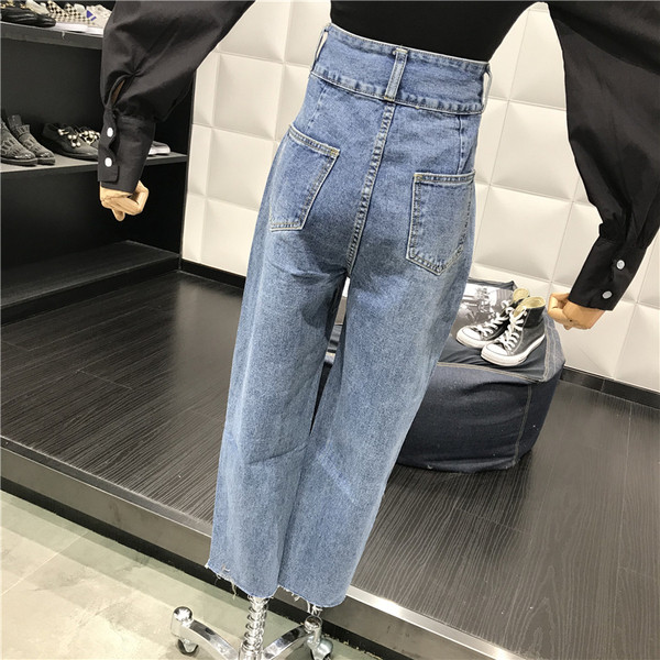 Дамски дънки в син цвят прав модел с висока талия