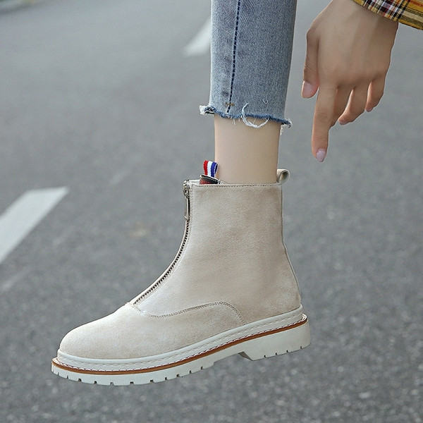 Модерни дамски боти с цип и равна подметка от еко велур