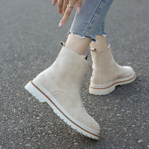 Модерни дамски боти с цип и равна подметка от еко велур