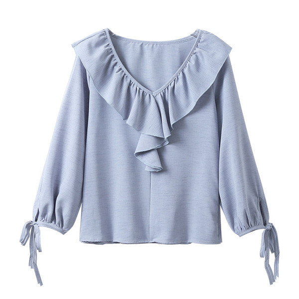 Нов модел актуална дамска риза с шпиц деколте в бял,червен и син цвят