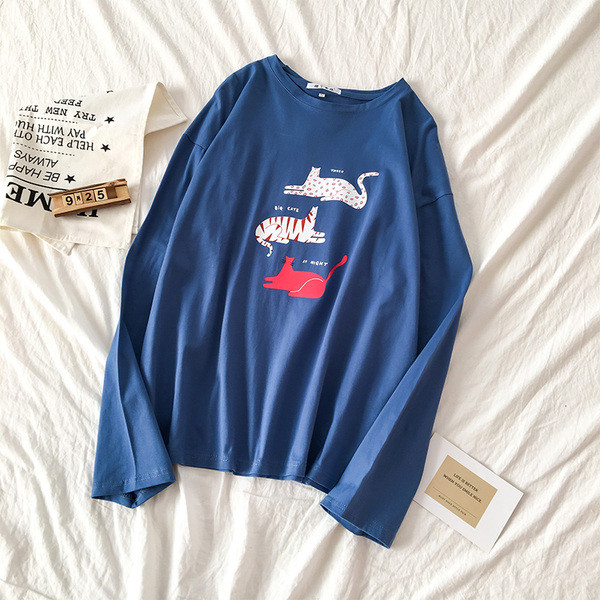 Bluza de dama in mai multe culori cu aplicatie si maneci lungi