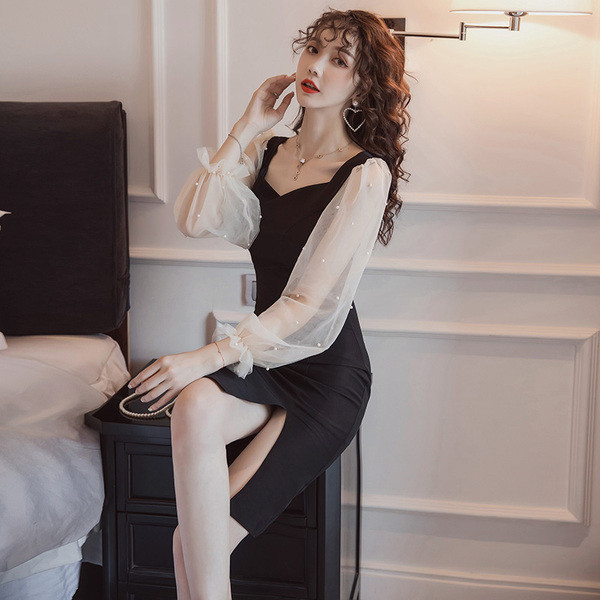 Rochie de dama actuala model nou cu maneci din tul si decolteu spitz