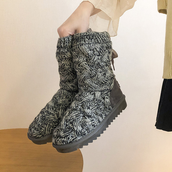 Model nou de cizme dama tricotate cu panglica in doua culori