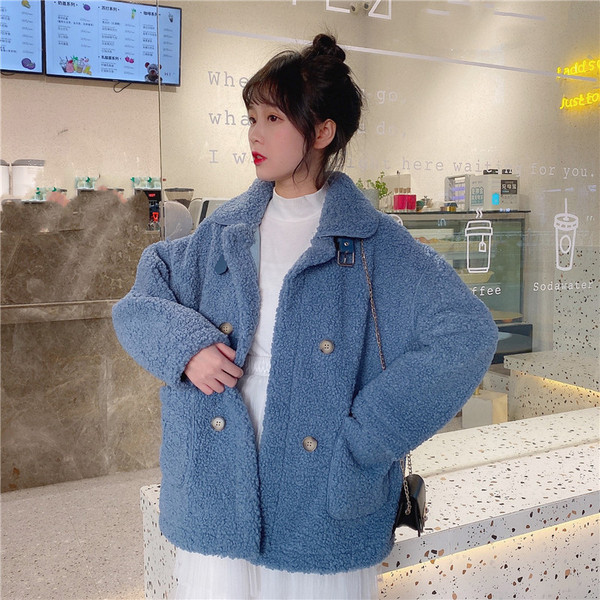 Модерно дамско широко палто в два цвята с копчета