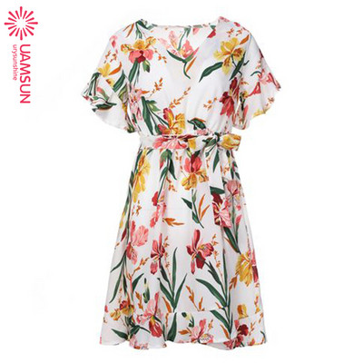 Casual  γυναικείο φόρεμα  με βαθύ λαιμόκοψη και floral μοτίβο σε διάφορα χρώματα