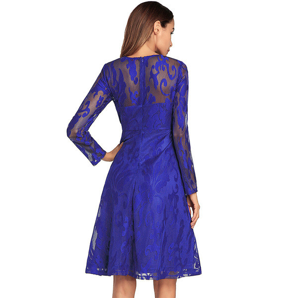 Rochie scurta de dama eleganta cu maneci lungi si dantela in mai multe culori