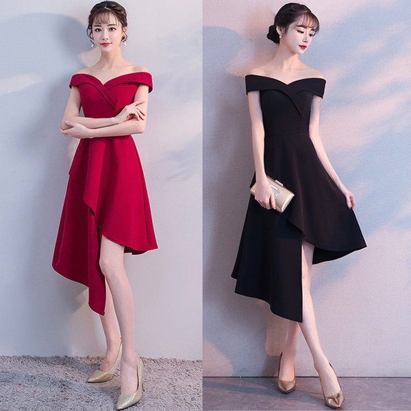 Rochie de damă asimetrică cu mâneci căzute în negru și roșu