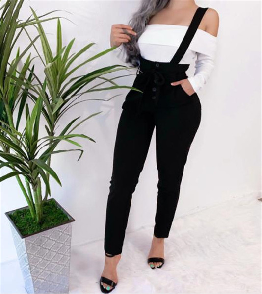 Salopetă de damă modernă cu curea de culoare neagră