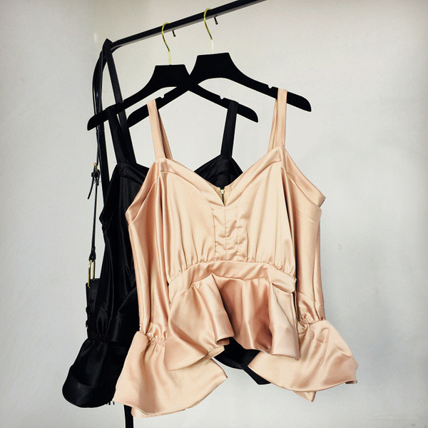 Model asimetric maiou elegant de dama din satin