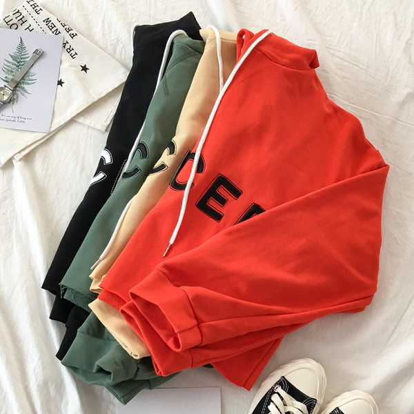 Bluză casual de damă în patru culori cu inscripție și glugă