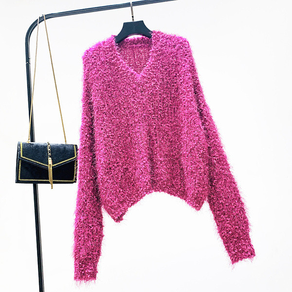 Női téli pulóver spitz nyakkivágással több színben