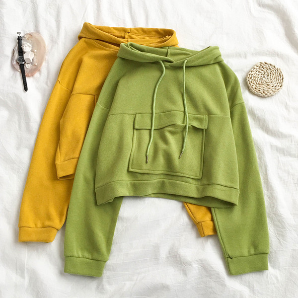 Bluză de damă în verde și galben, cu buzunar și glugă