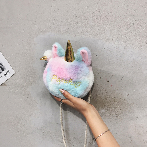 Geanta de plus pentru copii cu maner lung si elemente 3D