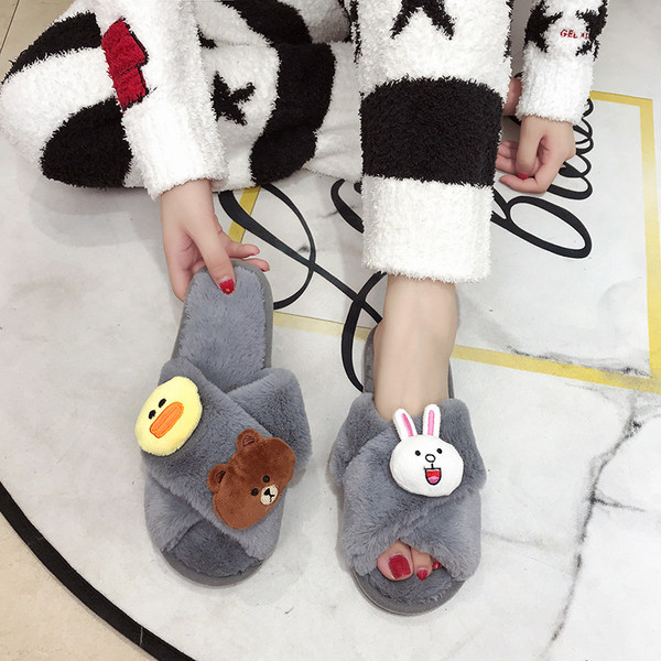 Papuci dama cu decor 3D in diferite culori