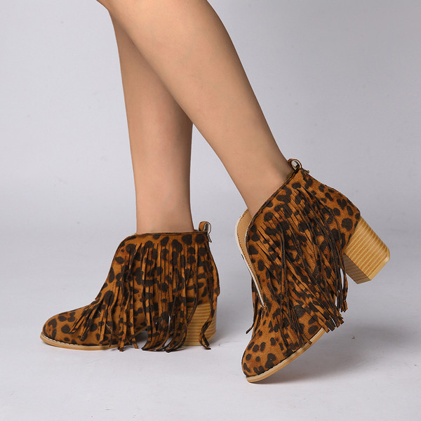 Model NOU de cizme dama cu franjuri si toc in mai multe culori