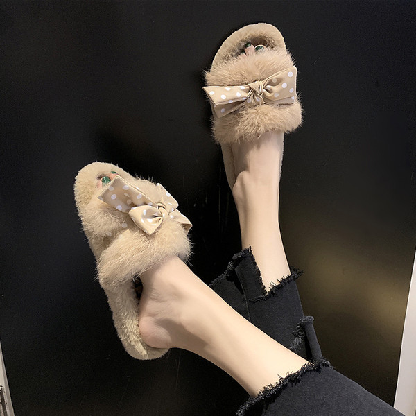 Papuci de puf de damă cu panglică în negru, verde și maro