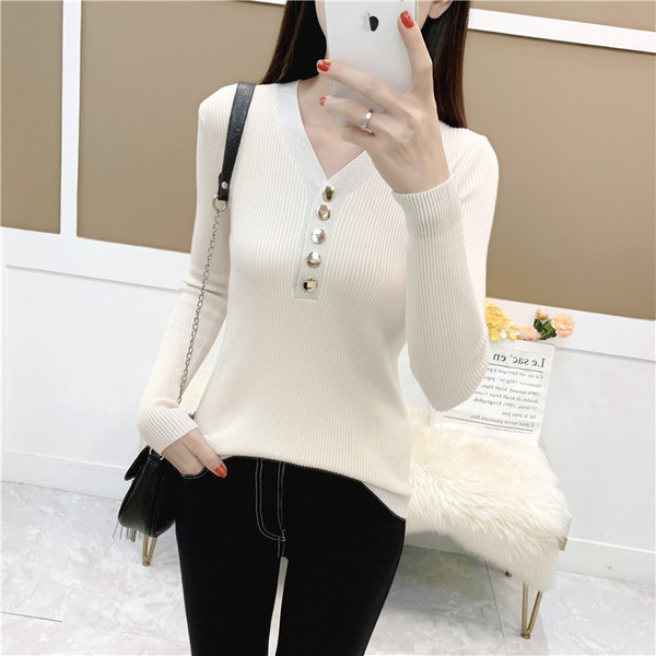 Model nou de pulover de dama cu decolteu spitz si nasturi in mai multe culori