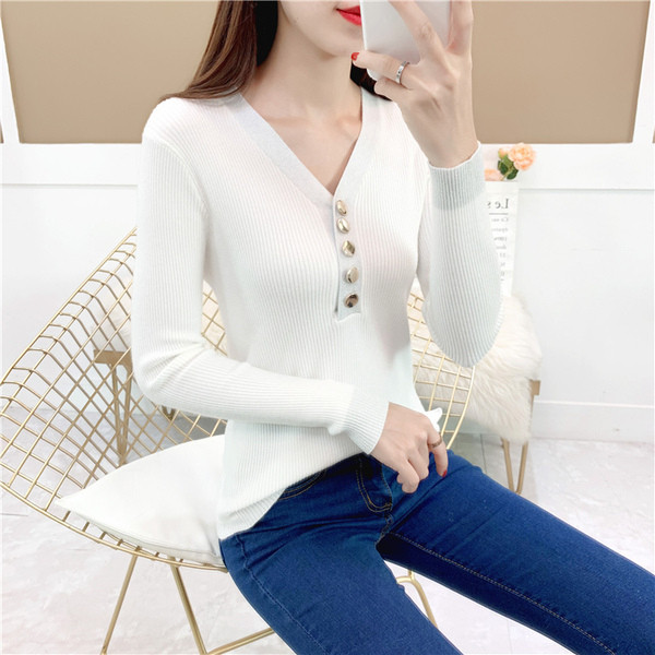 Model nou de pulover de dama cu decolteu spitz si nasturi in mai multe culori