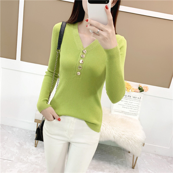 Model nou de pulover de dama cu decolteu spitz si nasturi in mai multe culori