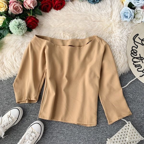 Bluză de damă modernă cu mâneci 3/4 și umăr gol în mai multe culori