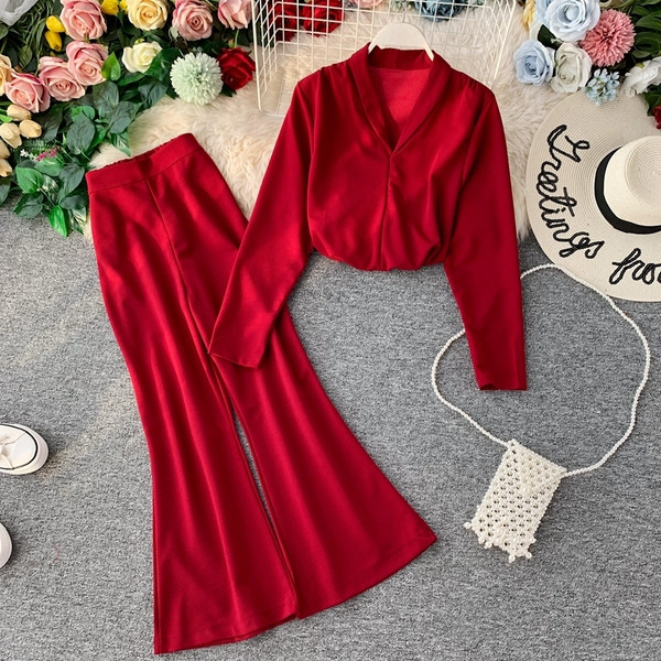 Set elegant pentru femei, care include o bluză și pantaloni largi în mai multe culori