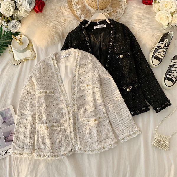 Geaca de dama actuala cu buzunare alb-negru