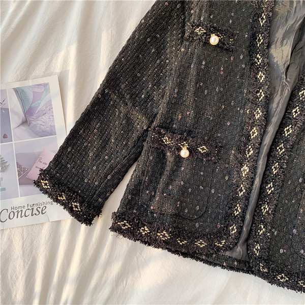 Geaca de dama actuala cu buzunare alb-negru