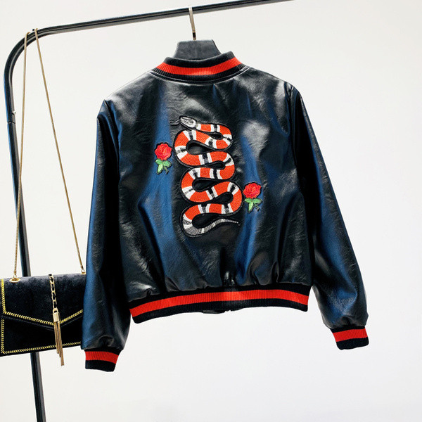 Geaca casual dama din piele cu broderie colorata