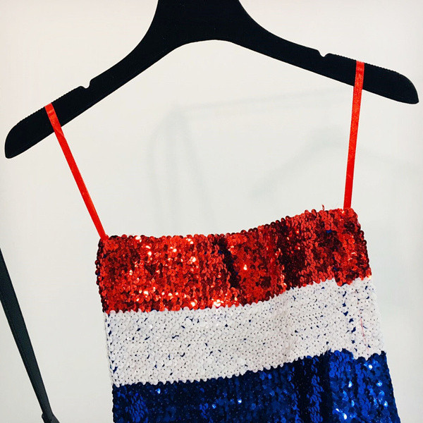 Top scurt de dama cu bretele subtiri si paiete