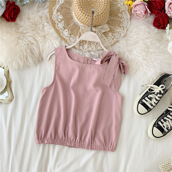 Női felső szalaggal és cipzárral több színben