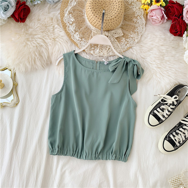 Női felső szalaggal és cipzárral több színben