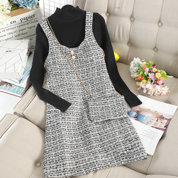 Γυναικείο σετ για το φθινόπωρο  που περιλαμβάνει  πουλόβερ και φόρεμα σε δύο χρώματα