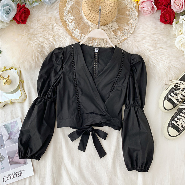 Modern női ing mély nyakkivágással és nyakkendőkkel, négy színben