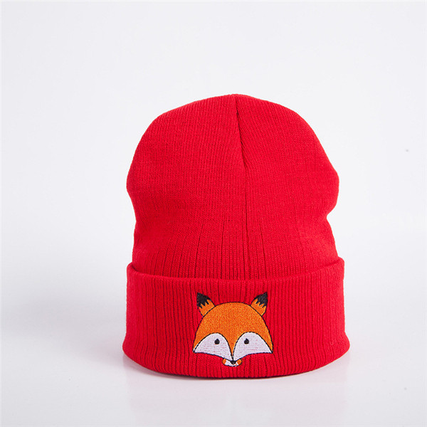 Χειμερινό καπέλο γυναικείο με κεντήματα σε πέντε χρώματα