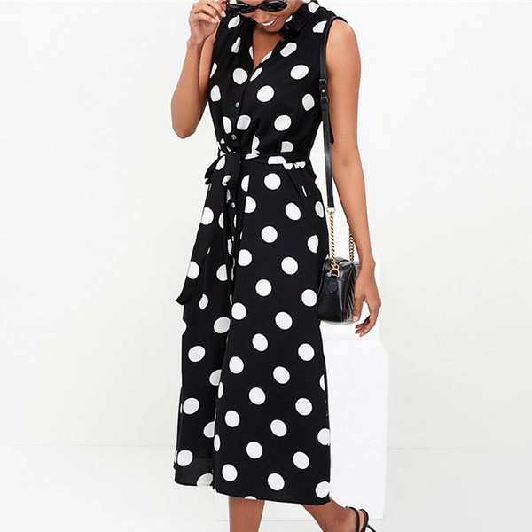 Modern női ruha széles pántokkal és gombokkal, többféle színben