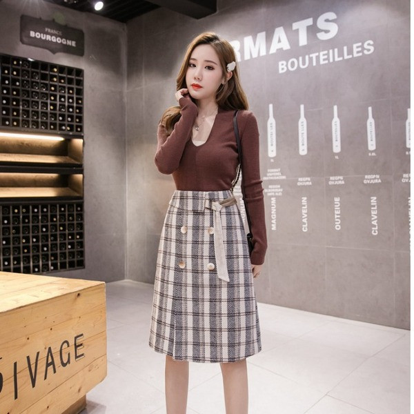 Modern női szoknya magas derékkal - szabású modellel