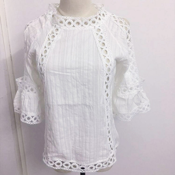 Modern női blúz csupasz váll és O-nyakú fehér színben