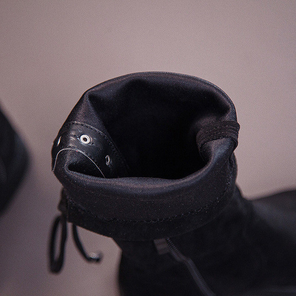 Öko velúrból készült gyerekcsizma két színben nyakkendővel lányoknak