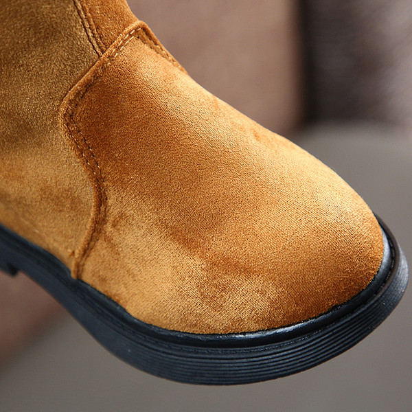 Új modell gyerekcsizma lányoknak öko velúrból, két színben