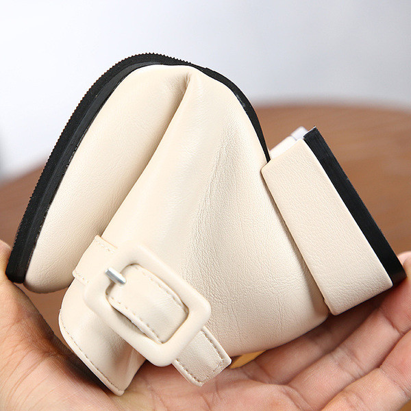 Modern gyerekcsizma lányoknak három színben, csattal