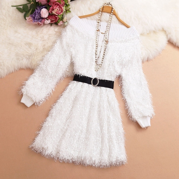 Modern női ruha csupasz váll és hosszú ujjú három színben