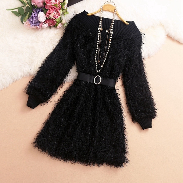 Modern női ruha csupasz váll és hosszú ujjú három színben