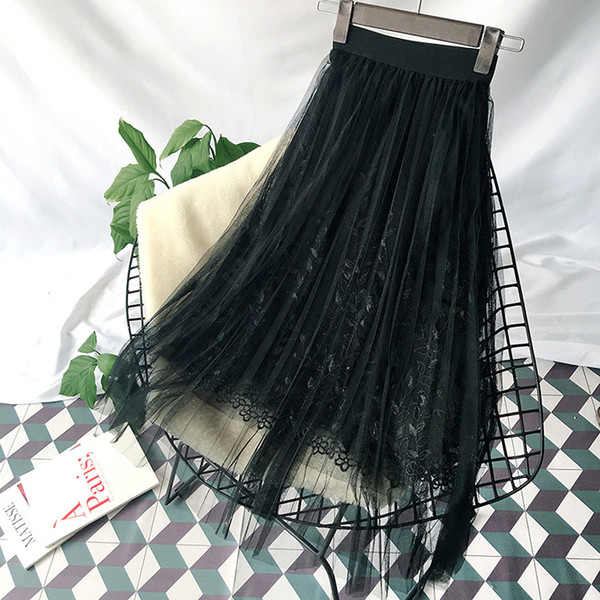 Modern női szoknya virágmintával, több színben tüllel