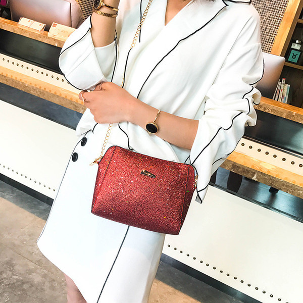 Cipzáras, fényes hatású modern női táska többféle színben