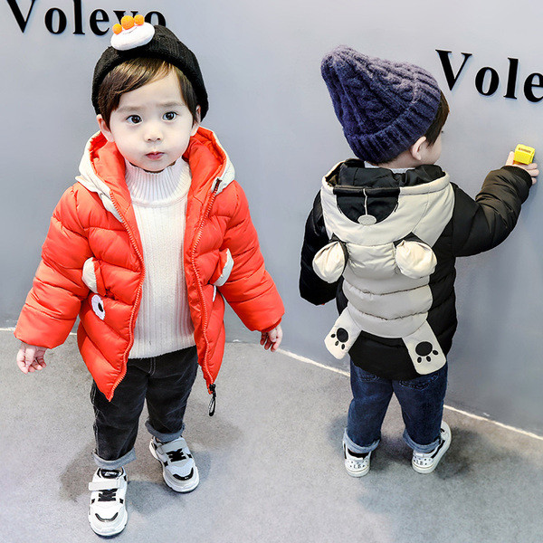 Modern gyerek kabát fiúknak három színben 3D elemekkel