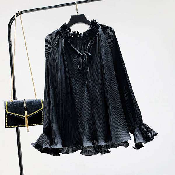 Modern női blúz spitz nyakkivágással - széles modell több színben