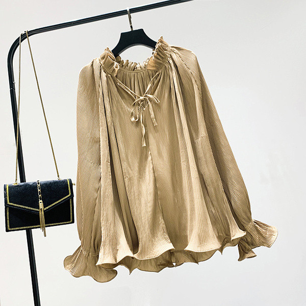 Modern női blúz spitz nyakkivágással - széles modell több színben