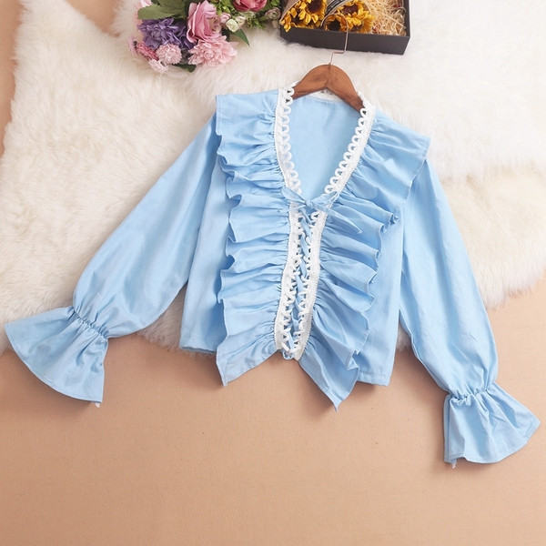 Női ing szalaggal és mély nyakkivágással, három színben