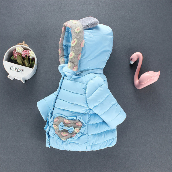 Gyerekkabát lányoknak kék színben, 3D elemekkel és gombokkal