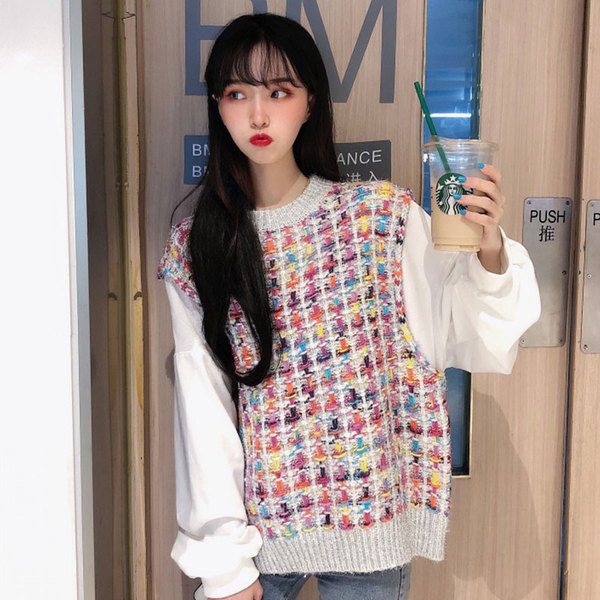 Modern női kötött blúz ovális nyakkivágással, két színben